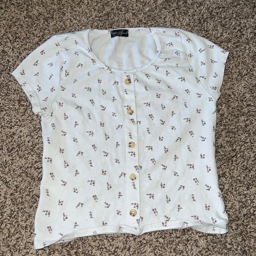 white flower crop top